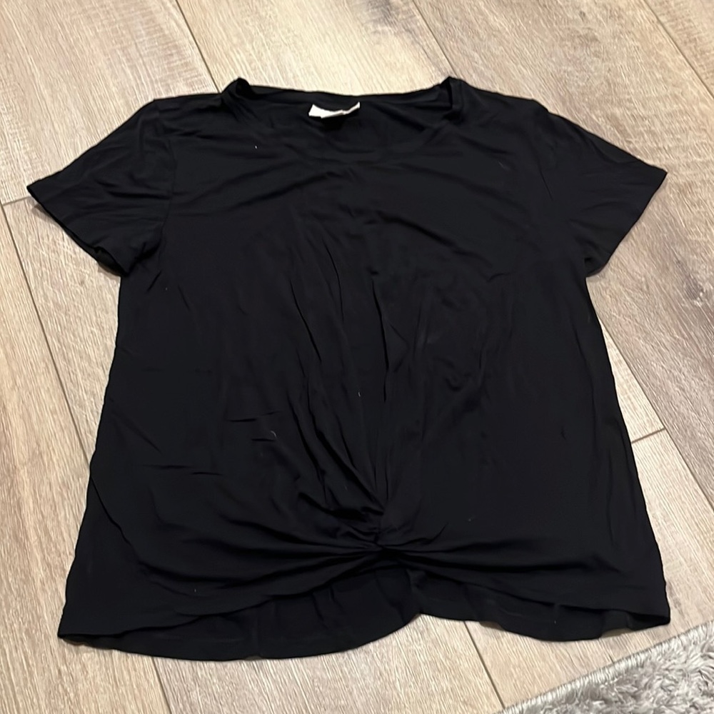 Baggy black tied style & co shirt.